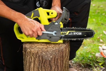 RYOBI АККУМУЛЯТОРНАЯ ЦЕПНАЯ ПИЛА ДЛЯ ВЕТОК КИСТОСТЕЙ 18В 20см