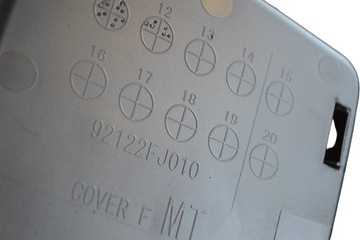 SUBARU XV KONZOLA STŘEDNÍ  TRIM 2.0 D 2013 RHD