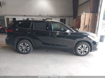 Toyota Highlander III 2022 Toyota Highlander 2022 Toyota Highlander XLE AWD (Natl) 3.5 Benzyna 295KM, zdjęcie 11
