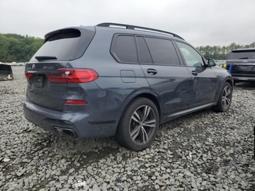 BMW X7 2022 BMW X7 M50i 2022 4.4l 4.4 Benzyna 523KM, zdjęcie 3