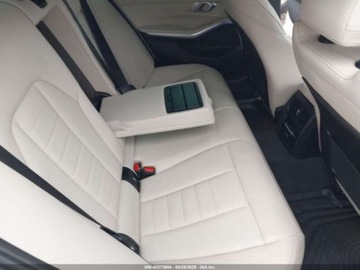 BMW Seria 3 G20-G21 2021 BMW Seria 3 330i xDrive 2021 2.0l 2.0 Benzyna 255KM, zdjęcie 12