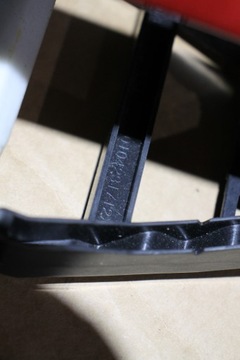 VOLVO XC40 KLIKA PRAVÝ ZADNÍ PRAVÁ 0104231712