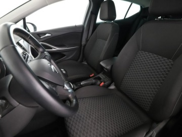 Opel Astra K Hatchback 5d 1.6 CDTI 110KM 2019 Opel Astra Business BiTurbo 150KM navi kamera, zdjęcie 12