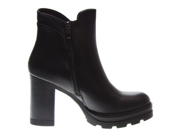 Утепленные ботильоны на платформе черные, размер 38