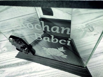 Персонализированная стеклянная свеча с гравировкой святыни БОЖНОЙ МАТЕРИ.