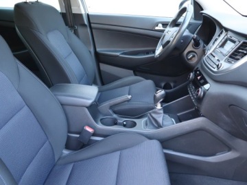 Hyundai Tucson III SUV 1.6 GDI 132KM 2016 Hyundai Tucson 1.6 GDI, Salon Polska, zdjęcie 8