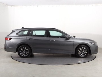 Volkswagen Passat B8 Variant Facelifting 1.5 TSI EVO 150KM 2025 VW Passat 1.5 eTSI ACT, Salon Polska, zdjęcie 5