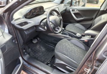 Peugeot 2008 I SUV Facelifting 1.2 PureTech 110KM 2018 Peugeot 2008 1.2 Pure Tech Style SalonPL Od Reki Serwis ASO Gwarancja 1.2, zdjęcie 5