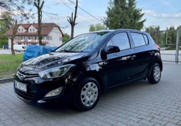 Hyundai i20 I Hatchback 5d Facelifting 1.2 DOHC 85KM 2012 Hyundai i20 Hyundai i20 1.25 Wersja Jubileuszowa 1.2 Benzyna 85KM, zdjęcie 12