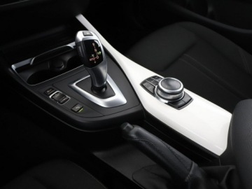 BMW Seria 1 F20-F21 2018 BMW 118 Automat, Czujniki, Aut.klima, Navi,, zdjęcie 27