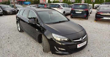 Opel Astra J Sports Tourer Facelifting 1.7 CDTI ECOTEC 130KM 2013 Opel Astra J 1.7 D 131kM Klima Temp LED Czujniki Grzana Kierownica Navi GW, zdjęcie 9