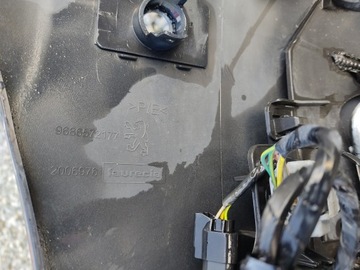 NÁRAZNÍK PŘEDNÍ KOMPLETNÍ PDC ČIDLA PARKOVÁNÍ PEUGEOT 508 I 10-14