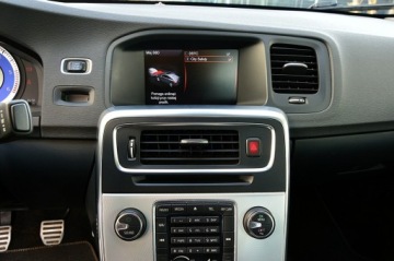 Volvo S60 II Sedan 2.0 D3 163KM 2011 Volvo S60 R-Desing 2,0D 163Km Ledy City Skóra, zdjęcie 31