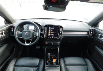 Volvo XC40 Crossover Facelifting 2.0 B4 197KM 2022 Volvo XC 40 2.0T R-Design z Gwarancja Model 2022r 2.0 Benzyna 197KM, zdjęcie 5