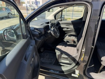 Opel Combo E Kombivan 1.5 Diesel 131KM 2020 Opel Combo Life Niepełnosprawnych inwalida, zdjęcie 4