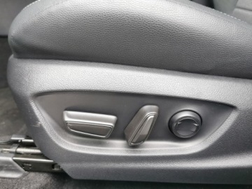 Toyota C-HR II SUV Plug-In 2.0 Hybrid Dynamic Force Plug-in  223KM 2024 Toyota C-HR 2.0 PHEV Executive 2.0 PHEV Executive,, zdjęcie 18