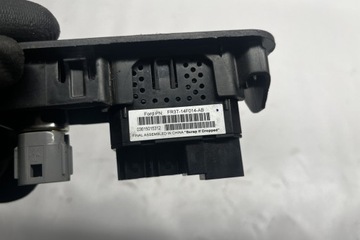 PŘÍDAVNÉ SPONA MULTIMEDIA (AUX/USB) FORD USA MUSTANG CONVERTIBLE