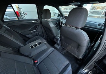 Volkswagen T-Roc I SUV 1.5 TSI ACT 150KM 2020 Volkswagen T-Roc Premium Pakiety, ACC, Czujniki parkowania, Asystenci, Be, zdjęcie 9