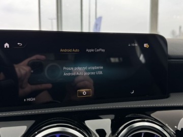 Mercedes Klasa A W177/V177 Hatchback 1.3 200 163KM 2021 Mercedes-Benz Klasa A 200 AMG Line Kamera cofania Ambiente CarPlayAndro, zdjęcie 31