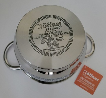 Набор из 12 черных кастрюль для индукции.