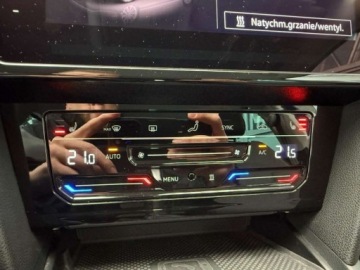 Volkswagen Passat B8 Variant Facelifting 2.0 TDI SCR 200KM 2023 Volkswagen Passat Variant Bussines 2.0TDI 150KM ASO,Dsg,VirtualCocpit,Kame, zdjęcie 32