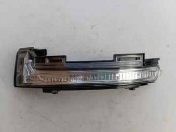 lampa kierunkowskaz lewy 760949101 VW TOUAREG III