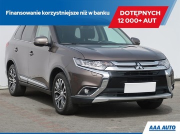 Mitsubishi Outlander III SUV Facelifting 2017 2.0 150KM 2017 Mitsubishi Outlander 2.0, Salon Polska