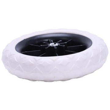 Круг для покупок в магазине рядом с белым до сумки для покупок