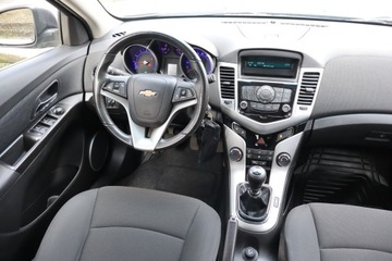 Chevrolet Cruze Hatchback 5d 1.6 16V DOHC 124KM 2011 Chevrolet Cruze 1.6 i 16V, Salon Polska, Klima, zdjęcie 6