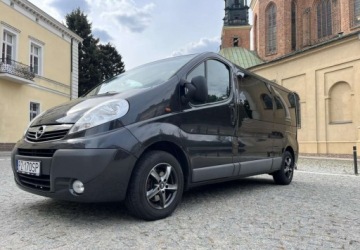 Opel Vivaro A Combi L1 2.0 CDTI 115KM 2012 Opel Vivaro I 2.0 Diesel 115KM