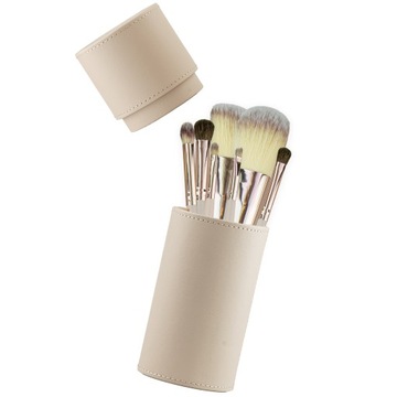 Щетка для макияжа в случае 7 кистей в трубке 7in1