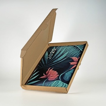 Terminarz na 2025 książkowy A4 pastelowy eukaliptus liście naturalny KA4-10