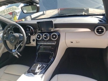 Mercedes Klasa C W205 2017 Mercedes-Benz Klasa C 2017, 2.0L, 4x4, od ubez..., zdjęcie 7