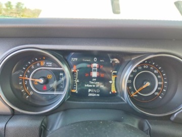 Jeep Gladiator 2023 Jeep Gladiator Mojave 2023 3.6 Benzyna 285KM, zdjęcie 9