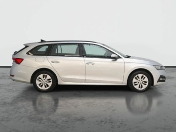 Skoda Octavia IV Kombi 2.0 TDI 115KM 2022 Skoda Octavia 2.0 TDI, 1. Właściciel, Serwis ASO, zdjęcie 5
