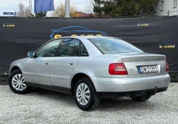 Audi A4 B5 Sedan 1.6 i 101KM 1999 Audi A4 Limousine Audi A4 b5 1.6b Dlugie OC i Przeglad HAK OPONY ZIMOWE, zdjęcie 3