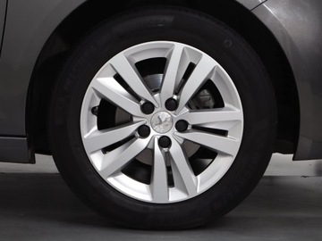 Peugeot 308 II Hatchback Facelifting 1.2 PureTech 110KM 2019 Peugeot 308 1.2 PureTech, Salon Polska, zdjęcie 14