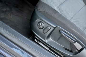 Volkswagen Passat B7 Variant 2.0 TDI CR DPF BlueMotion 140KM 2012 Volkswagen Passat 2.0Tdi 140KM Navi Klimatronik, zdjęcie 10