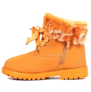 Зимние детские ботинки изолированные снежные ботинки