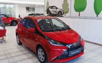 Toyota Aygo II Hatchback 5d 1.0 VVT-i 69KM 2015 Toyota Aygo 1.0 VVT-i X-play Benzyna 69KM, zdjęcie 2