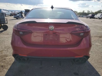 Alfa Romeo Giulia II 2021 Alfa Romeo Giulia Quadrifoglio 2021 2.9l 2.9 Benzyna 505KM, zdjęcie 2