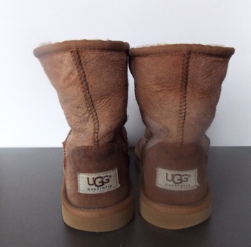 UGG AUSTRALIA HOLOGRAM 34 JP 22,5 CM