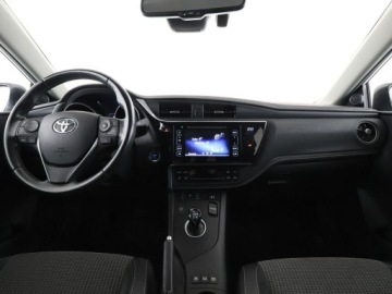 Toyota Auris II Touring Sports Facelifting 1.8 Hybrid 136KM 2016 Toyota Auris HEV full LED półskóra kamera i, zdjęcie 14
