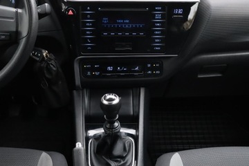 Toyota Auris II Hatchback 5d Facelifting 1.33 Dual VVT-i 99KM 2017 Toyota Auris 1.3 Dual VVT-i, Salon Polska, zdjęcie 11