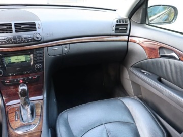 Mercedes Klasa E W211 Sedan W211 1.8 (200 Kompressor) 163KM 2005 Mercedes E E 200 Kompressor , Automat, Klima, zdjęcie 6