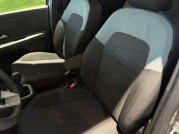 Dacia Jogger 2026 Od ręki - Extreme 7os. 1.2 Eco-G LPG 120KM / Pakiet Zimowy, zdjęcie 4