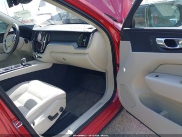 Volvo XC60 II 2025 Volvo XC 60 B5 Core 2025 2.0 Benzyna 247KM, zdjęcie 9