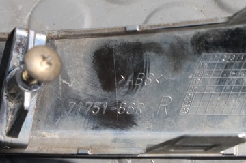 LIŠTA NÁRAZNÍKU PRAVÝ PŘEDNÍ CHRÓM RÁMEČEK PULT SUZUKI VITARA II III FACELIFT 18-