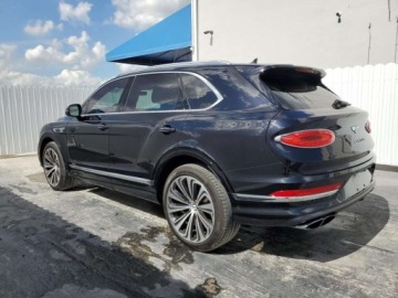 Bentley Bentayga 2023 Bentley Bentayga 2023 BENTLEY BENTAYGA 4.0 Benzyna 542KM, zdjęcie 2