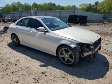 Mercedes Klasa C W205 2016 Mercedes-Benz Klasa C 2016 MERCEDES-BENZ C 300 4MATIC 2.0 Benzyna 245KM, zdjęcie 4